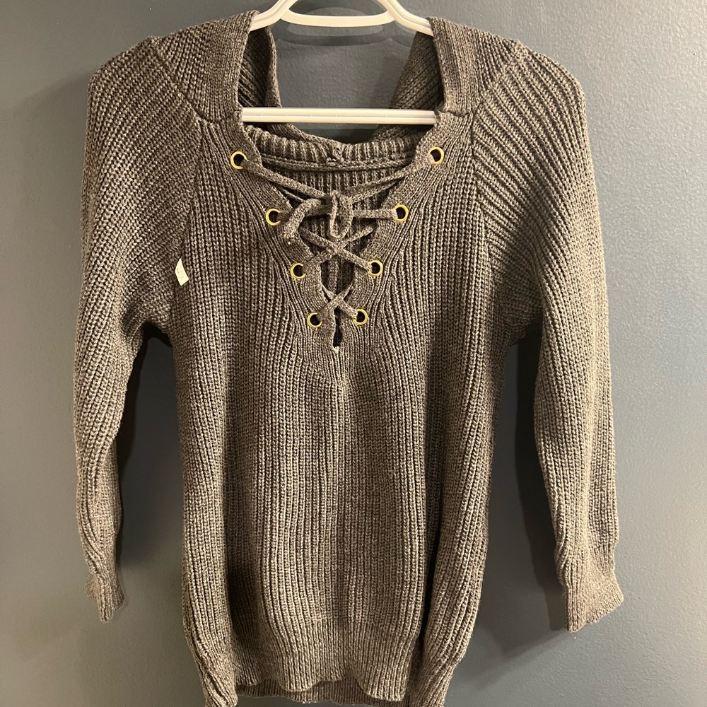 CUTE SEXY SWEATER!